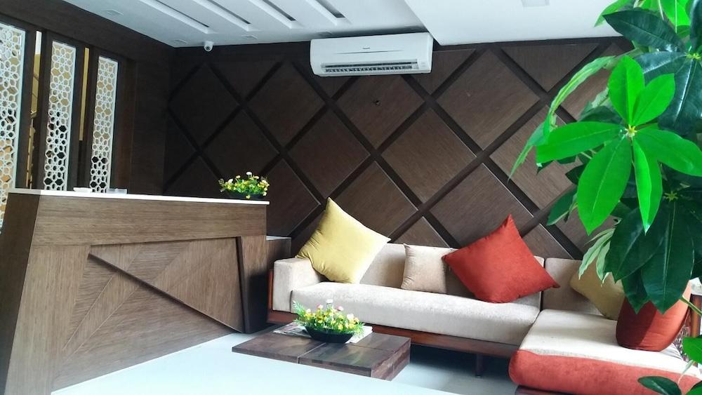 Sand Silver Business Hotel