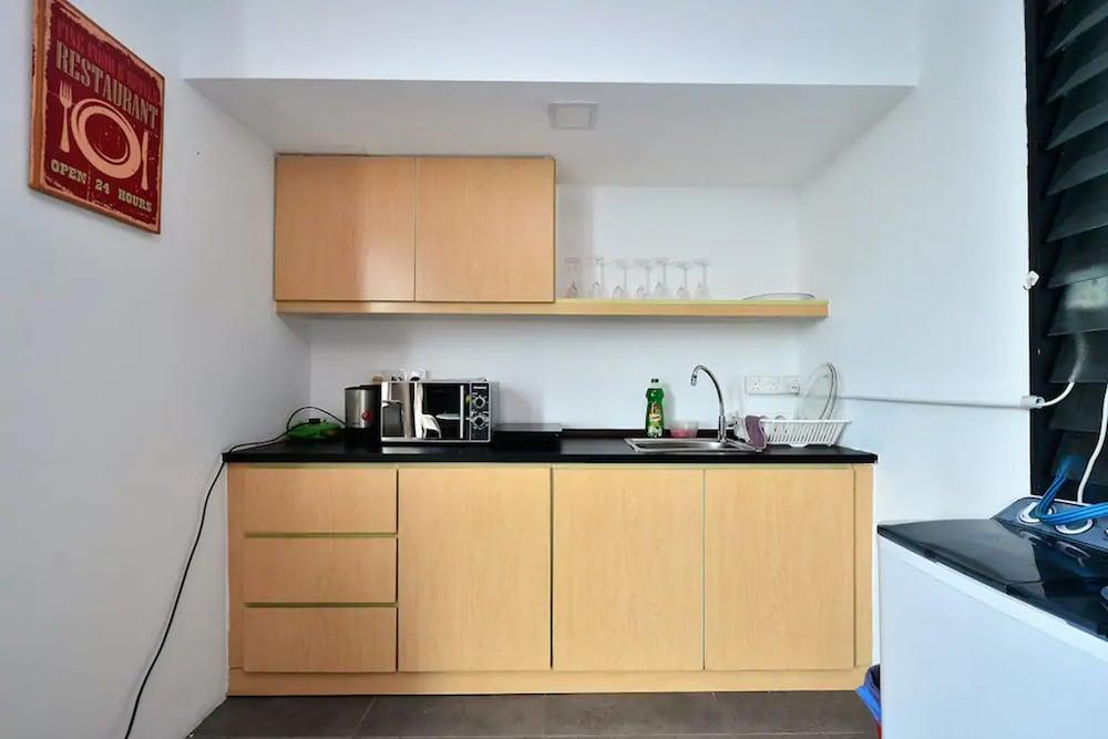 Empire D1705 by SYNC