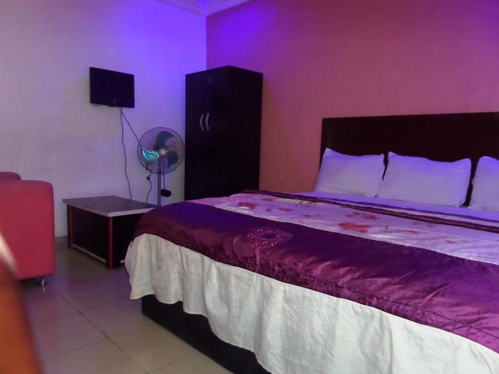 Time View Hotel & Suites