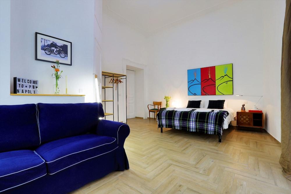 Palazzo Bevilacqua Napoli B&B
