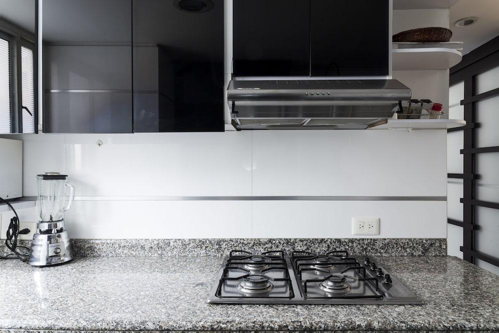 Modern Designer Flat By NOMAD GURU