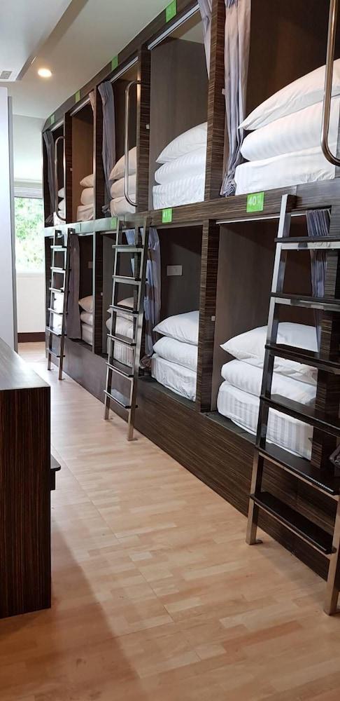 Walking Street Hostel by New Wave - Adults Only