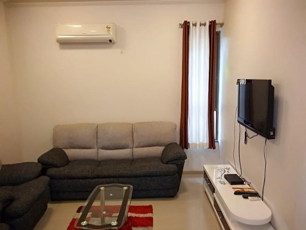 Radhika Inn Service Appartment