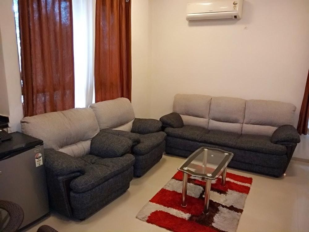 Radhika Inn Service Appartment