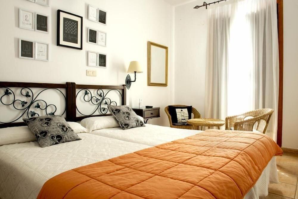 Hotel Rural La Casa de Pasarón