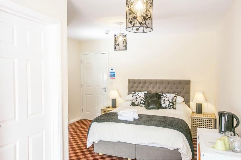 The Brown Horse Hotel