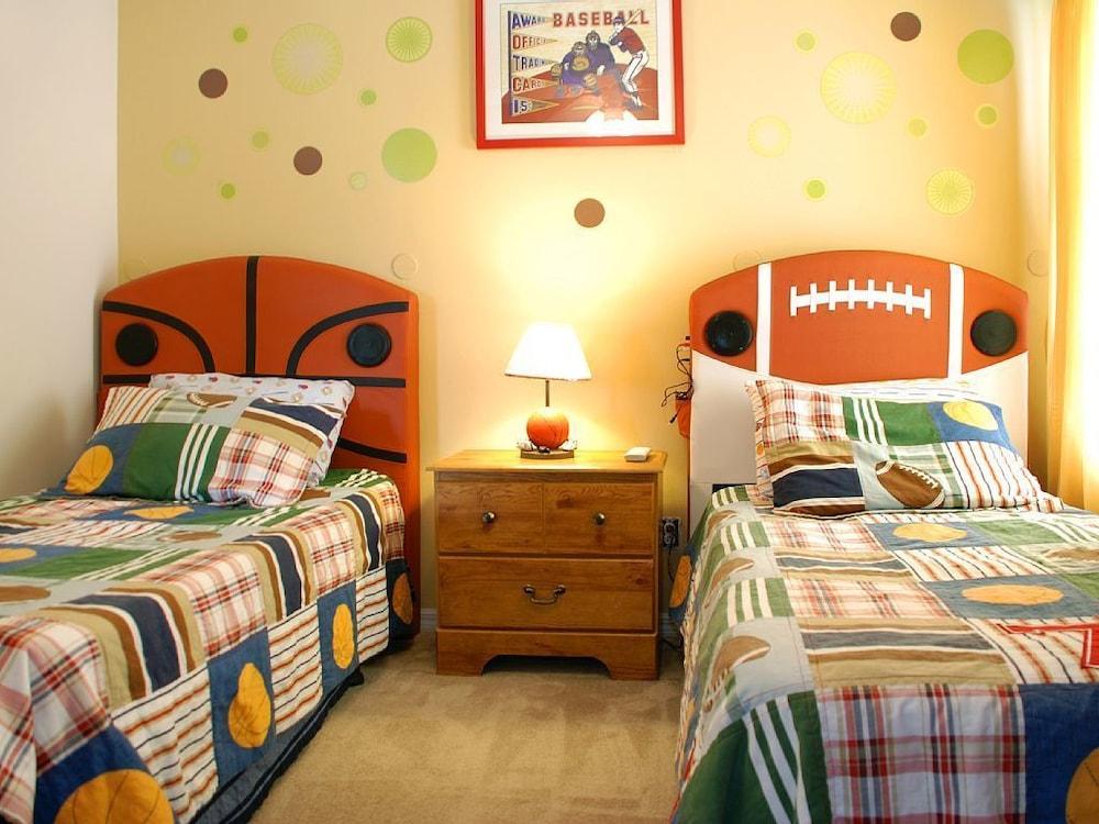 Emerald Island #4 - 7 Bed 6 Baths Villa