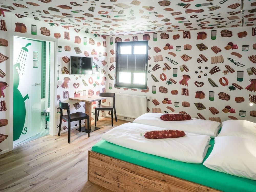 BRATWURSThotel