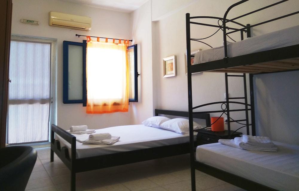 Sarantakis Apartments