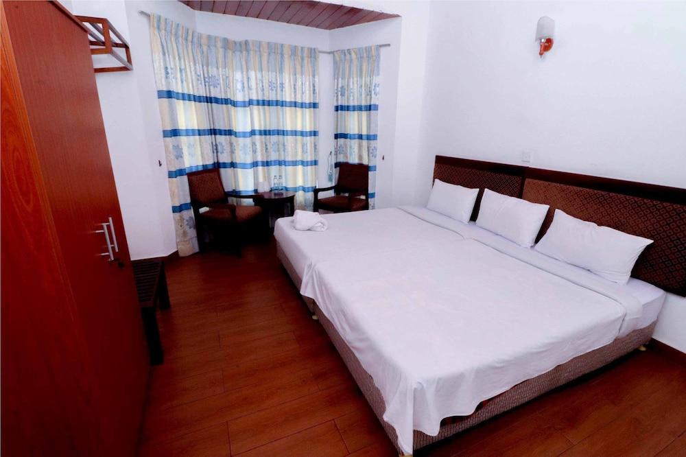 Yoho Villa Lake View