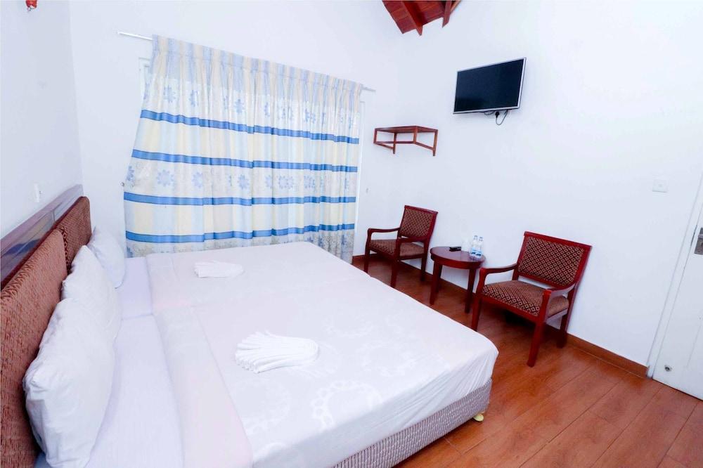 Yoho Villa Lake View