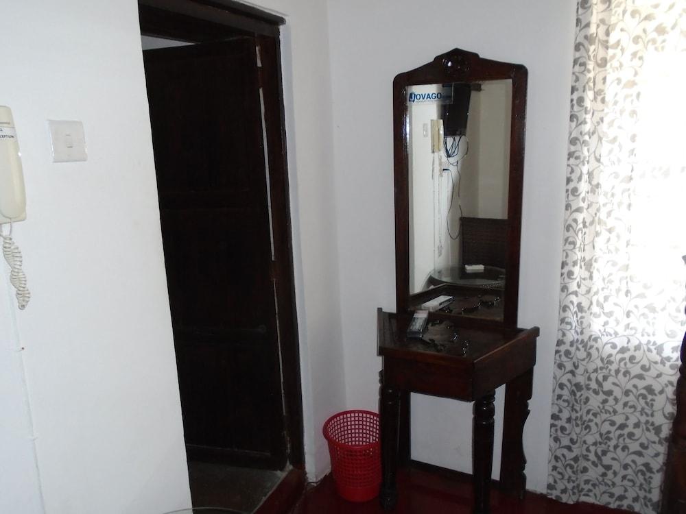 Pyramid Hotel Zanzibar