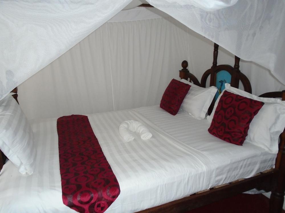 Pyramid Hotel Zanzibar