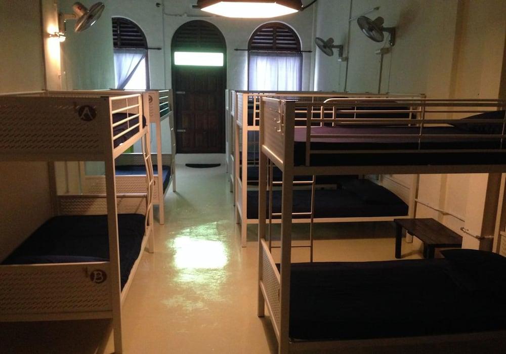 Vloft Backpackers Hostel