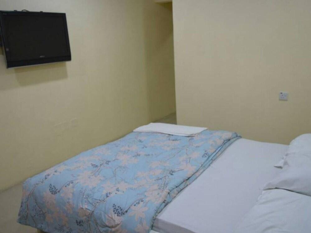 Whitebrook Suites and Bar