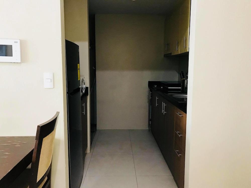 One Palmtree - 2BR Across Airport