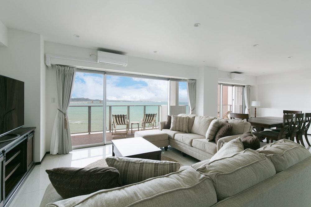 Hideout Okinawa Uruma