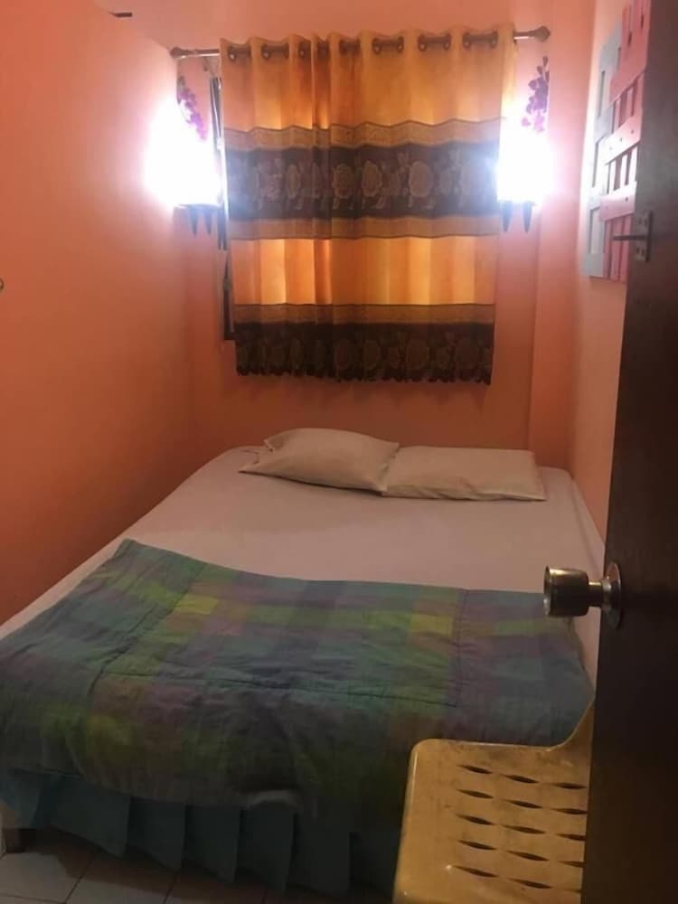 Adchara Mansion - Hostel