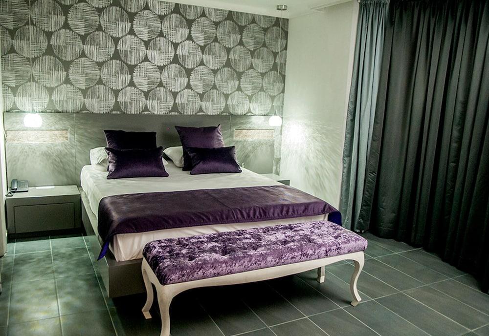 Stiletto Hotel Boutique