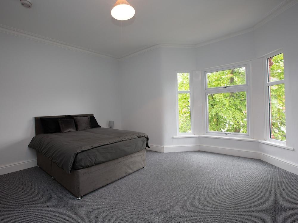 Crewe Rooms Ruskin Road