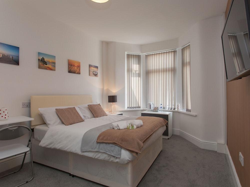 Crewe Rooms Westminster Street