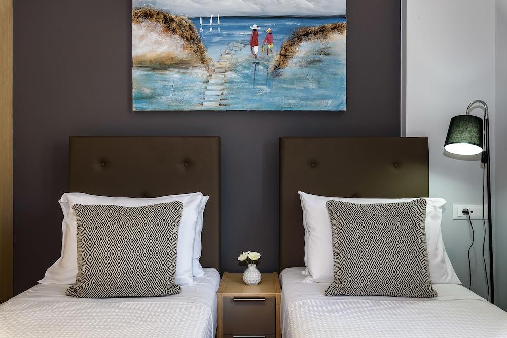 City Breeze Apartment