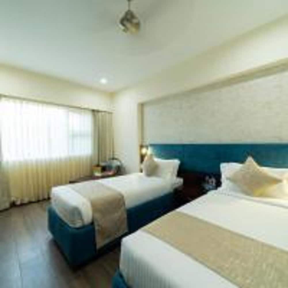 Icon Boutique by Bhagini