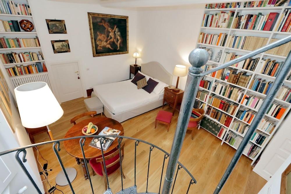 Grillo - WR Apartments