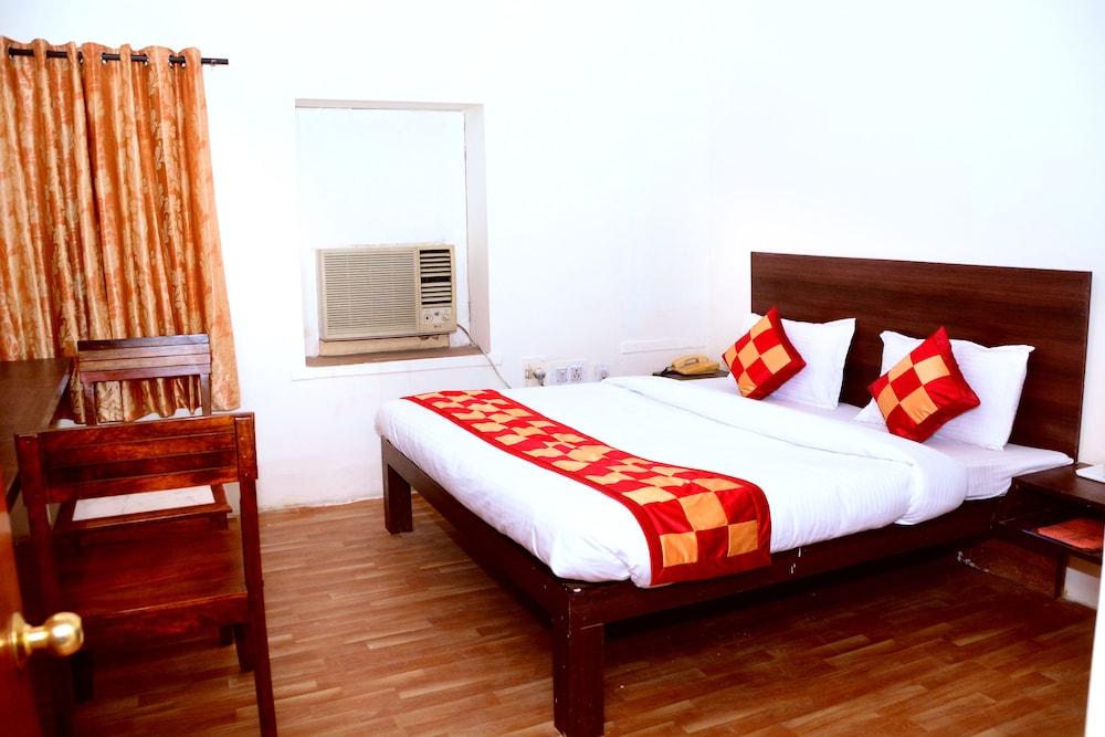 Hotel Sugandh Retreat