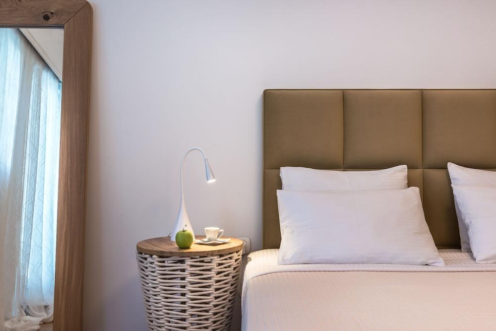 Damma Beachfront Luxury Villa