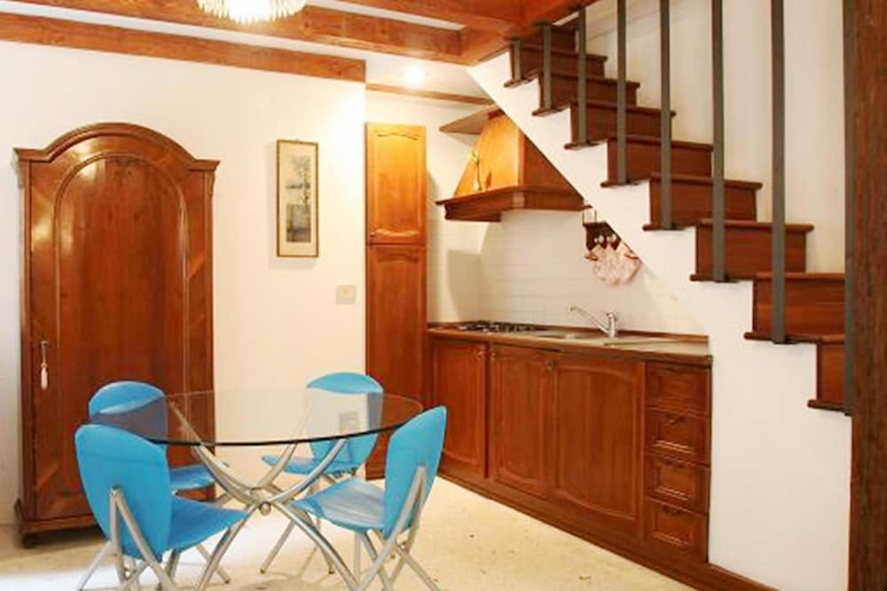 Sunrise - WR Apartments