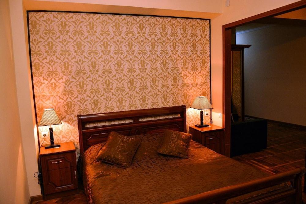 Sanahin Bridge Hotel