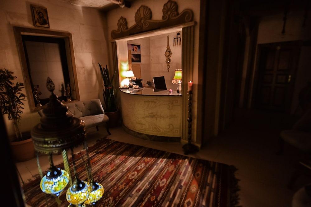 El Nazar Stone Suite