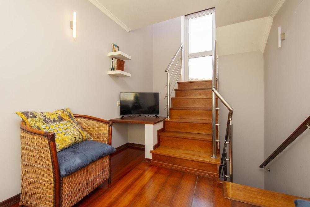 B28 - Stylish Typical House by DreamAlgarve