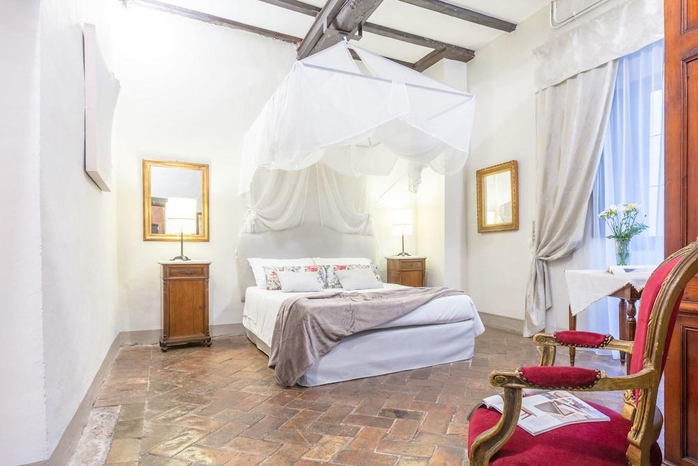 B&B dei Papi Boutique Hotel