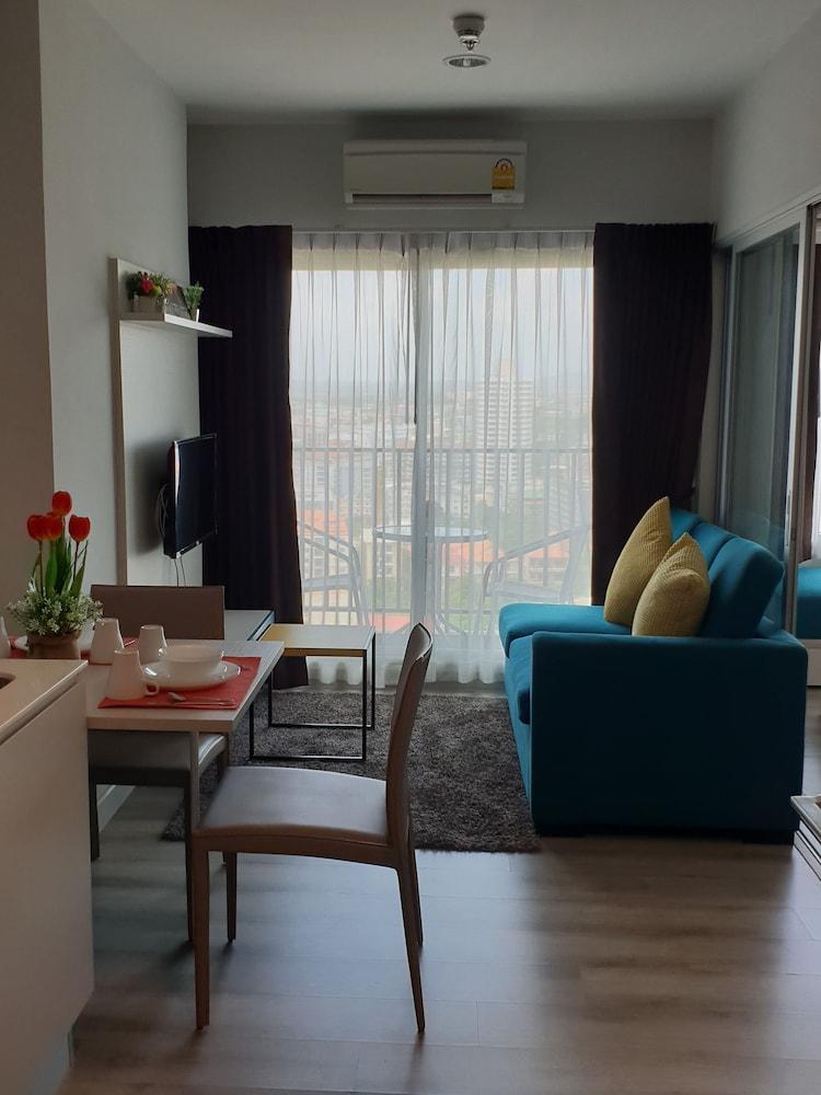 Centric Royal by Swimming Pool