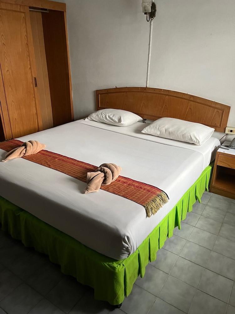 Dragon Serviced Apartment