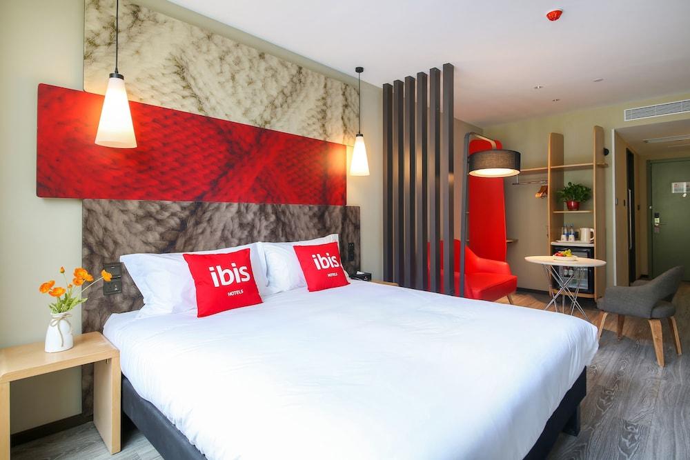 ibis Luoyang Baolong Square Hotel