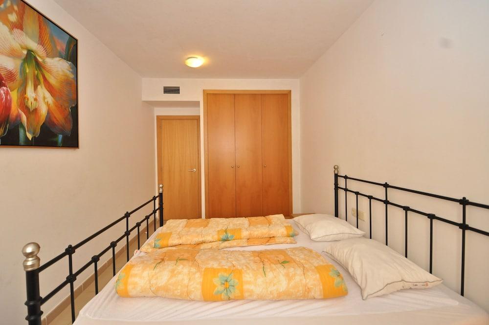 Apartment Valera Clotilda