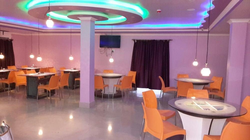 Hotel Gitanjali Raiganj