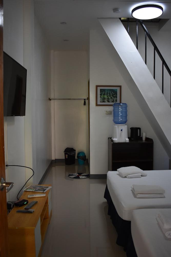 Seaside Travelers Inn by Camiguin Island Home
