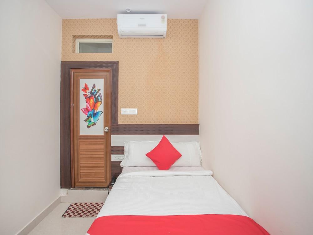 OYO 15270 Atithi Residency