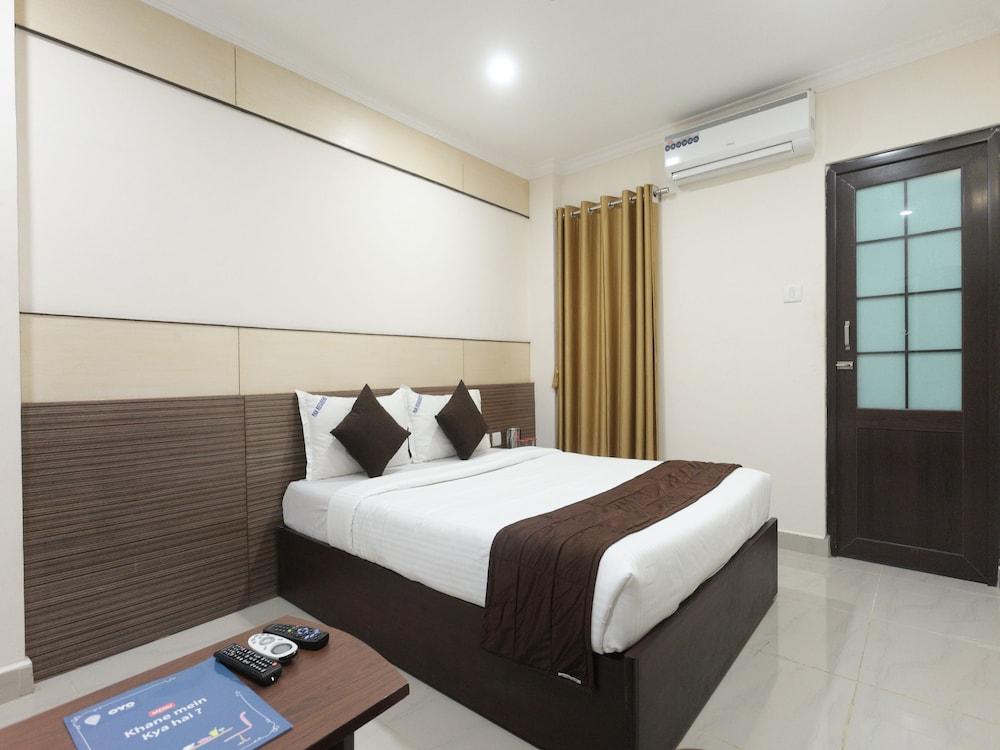 OYO 5230 Pan Residency