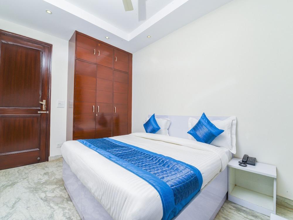 OYO 15623 Golden Crystal