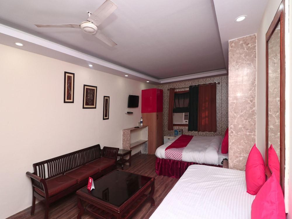 OYO 14931 Hotel Step In