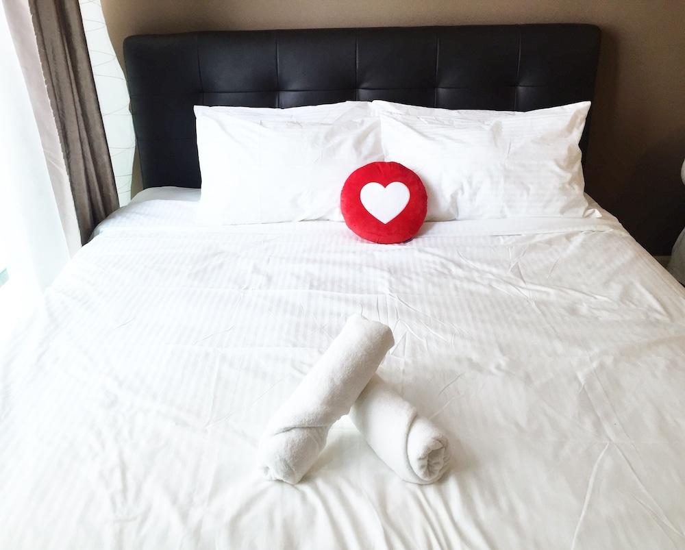 Mont Kiara Publika Service Suite KL