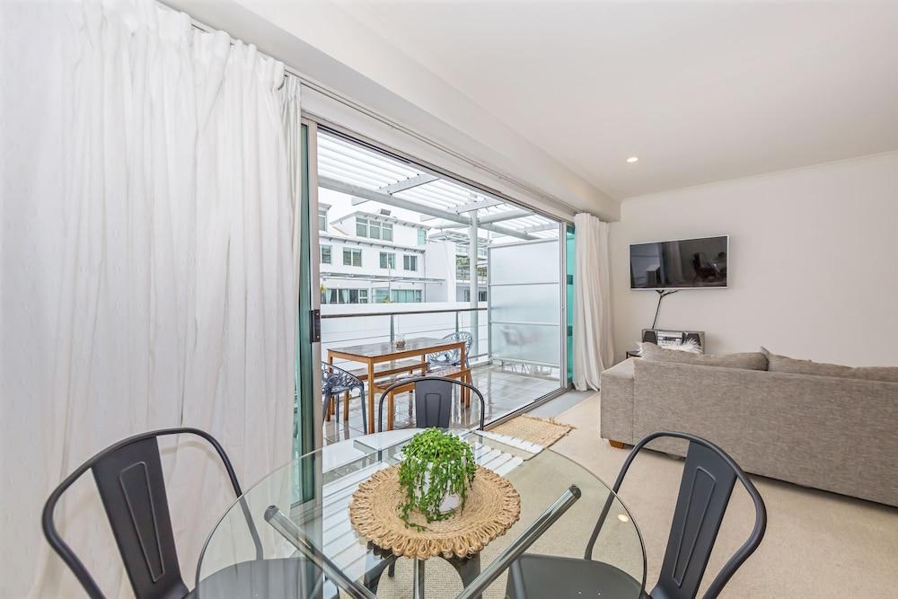 Princes Wharf - Charming 1BR Apartment