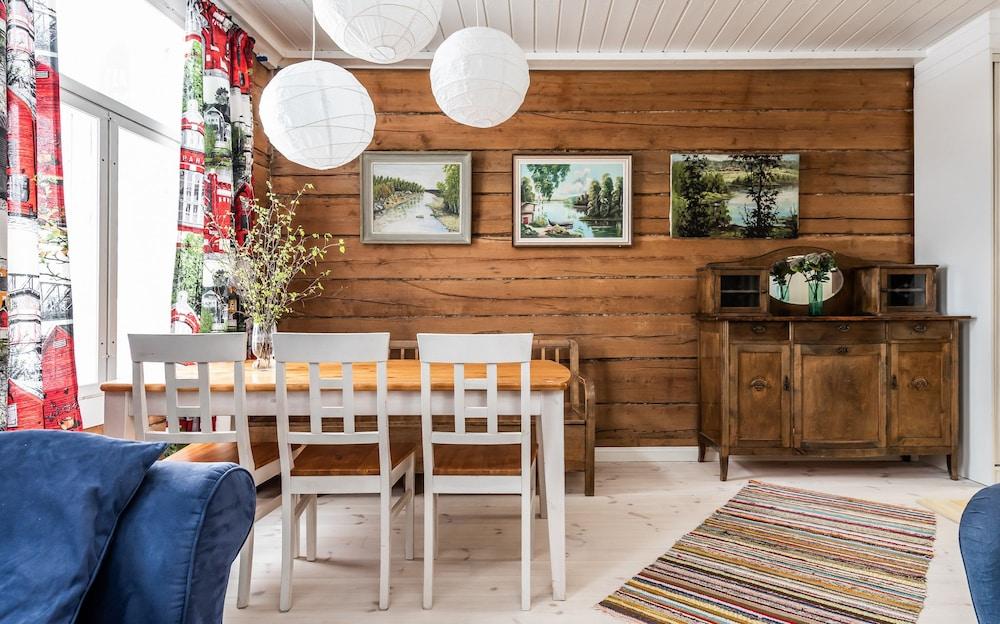 Pikisaari Guesthouse