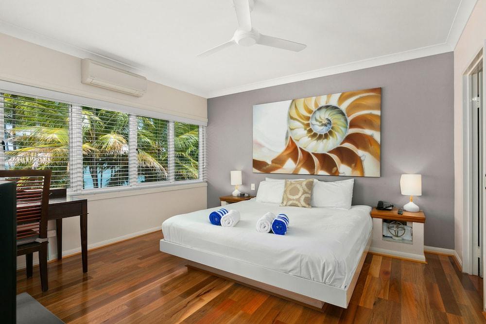 Beachfront Apt In Alamanda Beachfront Resort 25