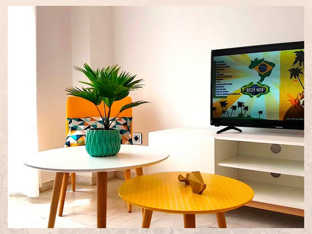 Renthas Perchel Apartment